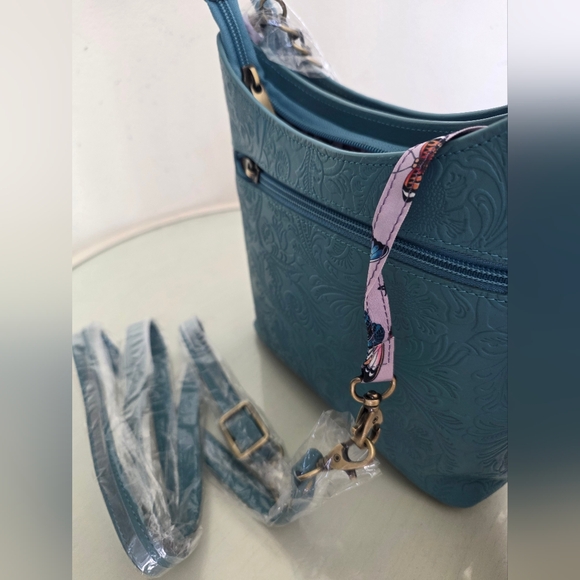 Anna by Anushcka Heritage Genuine Leather Hobo Crossbody Shoulder Bag Teal NWT main image 8